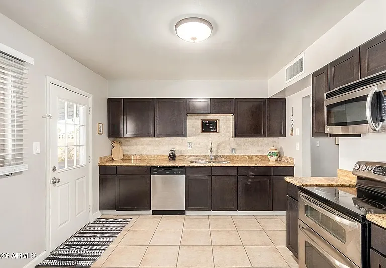 1412 W 7th Pl — Photo 19