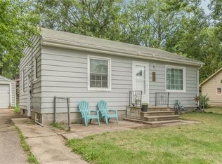 945 Shawnee Ave, Des Moines, IA 50313