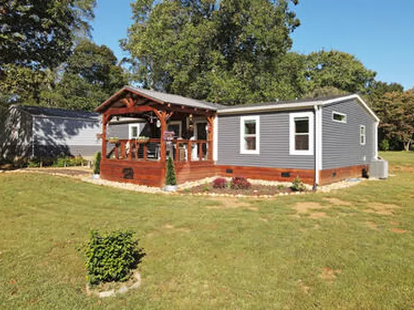 460 Holly Point Dr, Murphy, NC 28906