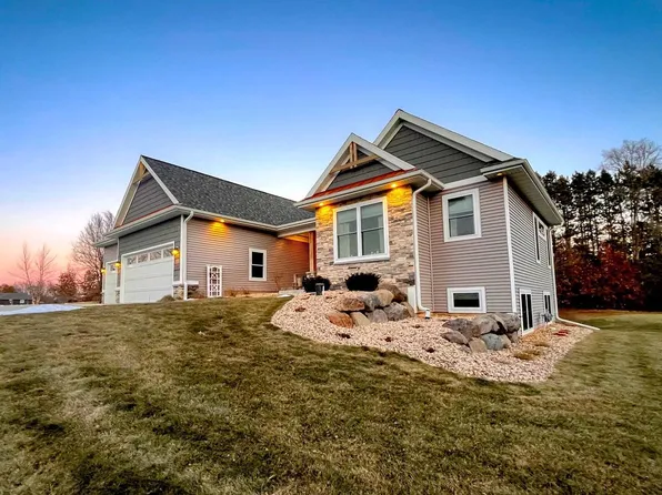 W5728 Packer Lane, Pardeeville, WI 53954