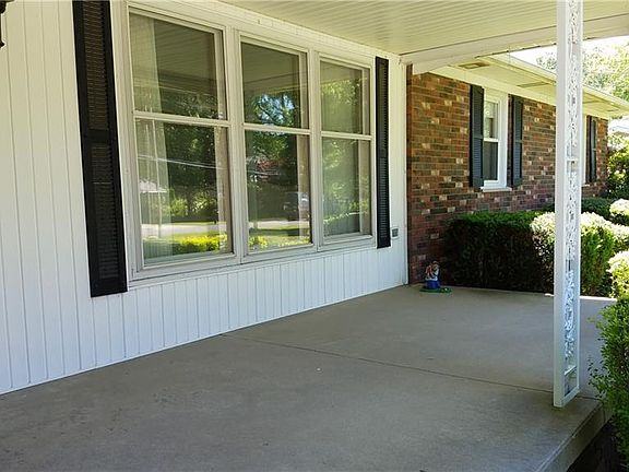 2nd image of 5069 Coleman Dr