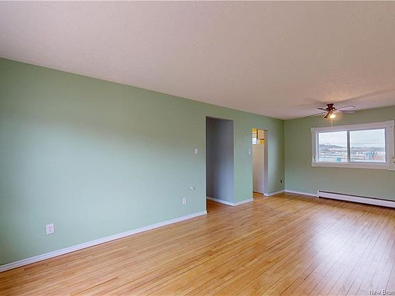 4th image of 14 Mountain Rd