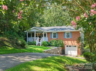 21 Laurel Park Dr, Arden, NC 28704