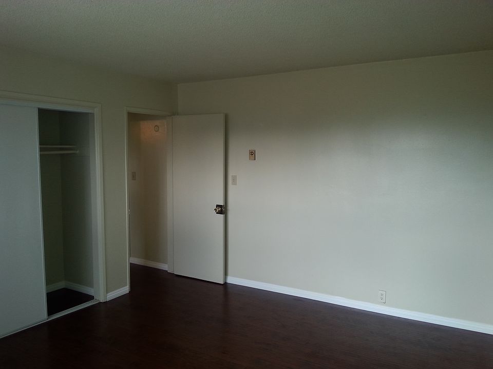 1st image of 612 N Wilcox Ave APT 7