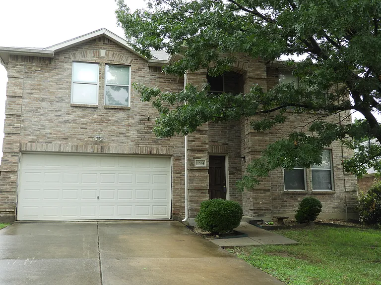 12914 Vassar Dr — Photo 1