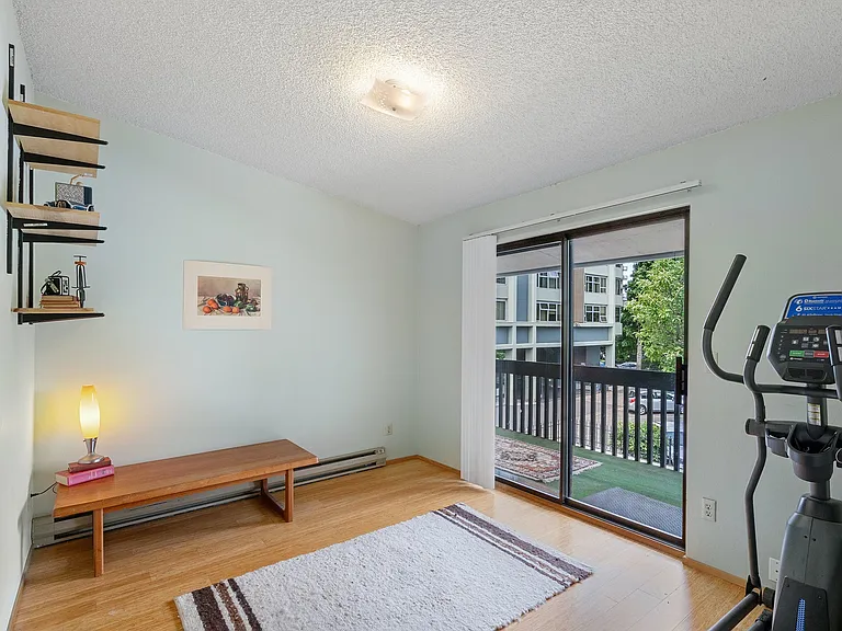 1727 NE Multnomah St #14 — Photo 8