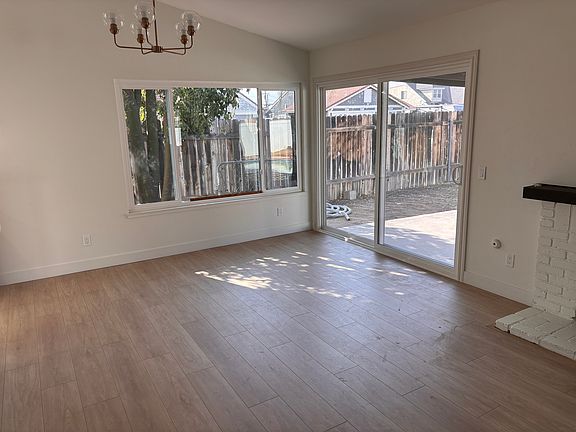 4th image of 25548 Margaret Ave