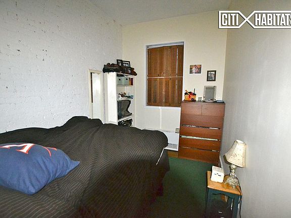 4th image of 36 W 76th St APT 3B