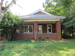 26 E Main St, Taylors, SC 29687