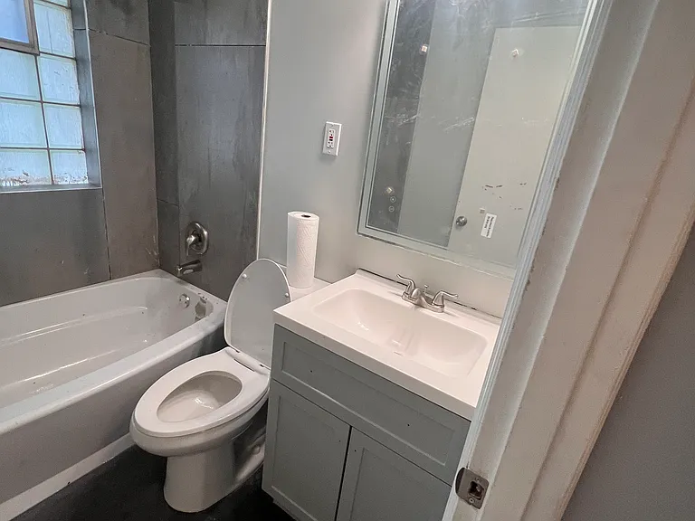 1243 Mead Dr — Photo 3