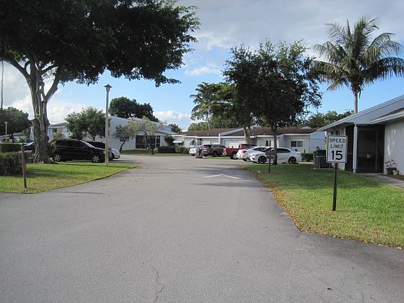 4th image of 8635 Bridle Path Ct