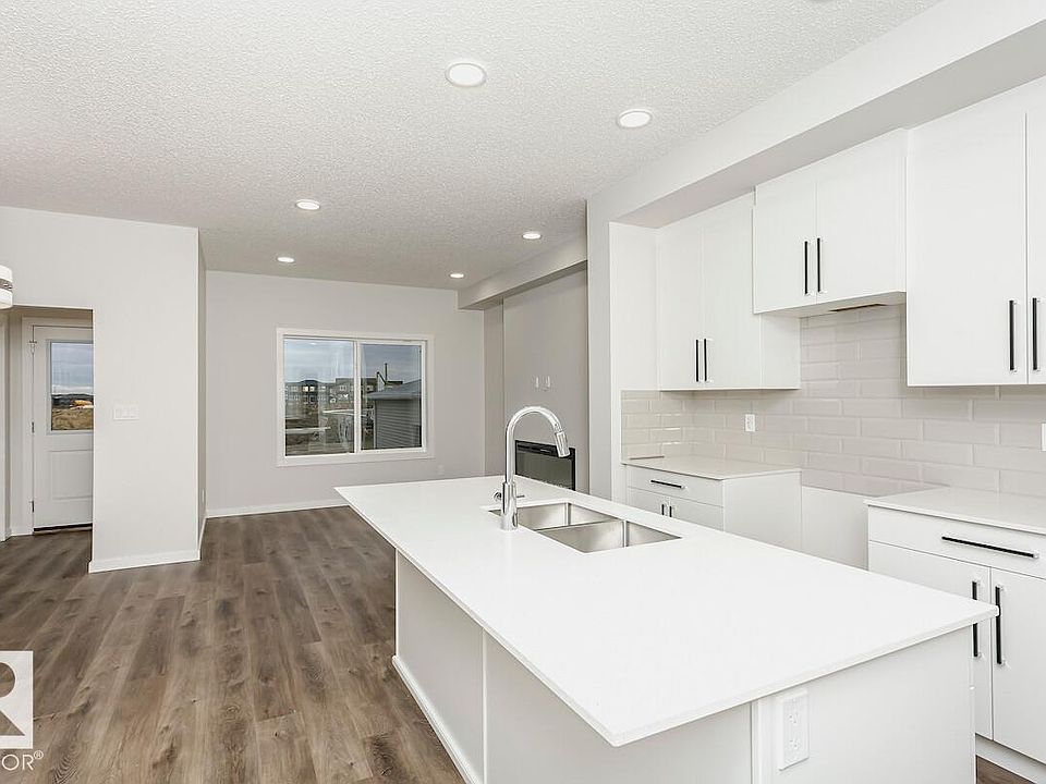 2nd image of 57 Gambel Loop