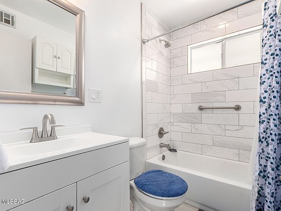 3rd image of 849 W Calle Milu