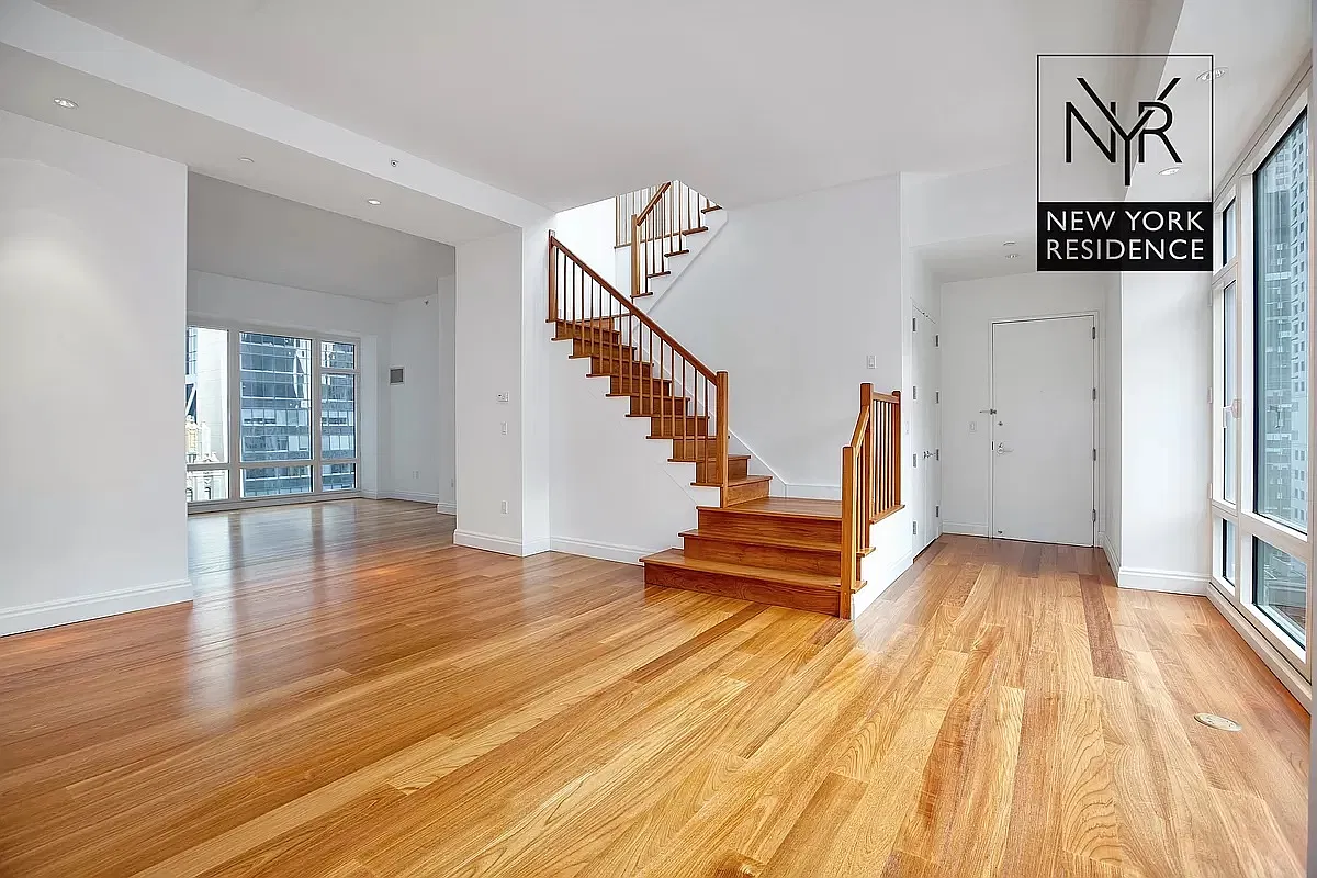 33 West 56th Street — Photo 1