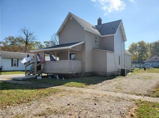 108 Dickson St, Sidell, IL 61876