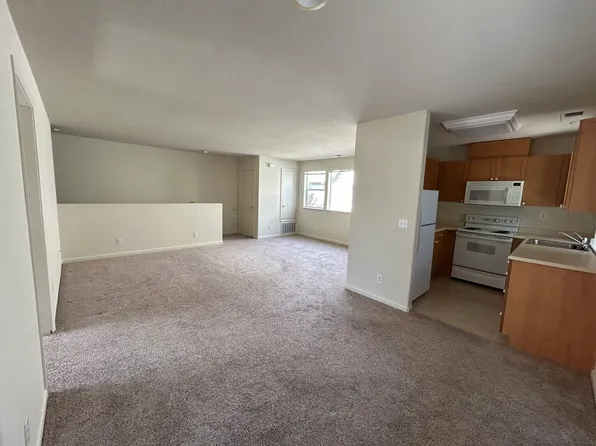 2141 Naomi Pl, Santa Rosa, CA 95403