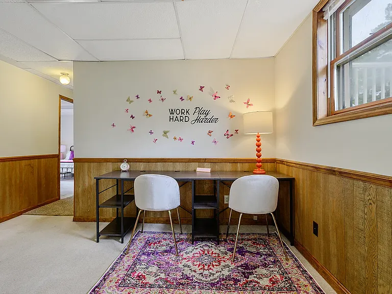 321 Rosehaven Dr — Photo 8