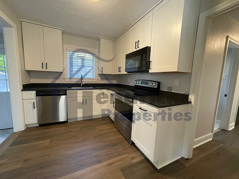 967 Little John Rd — Photo 9