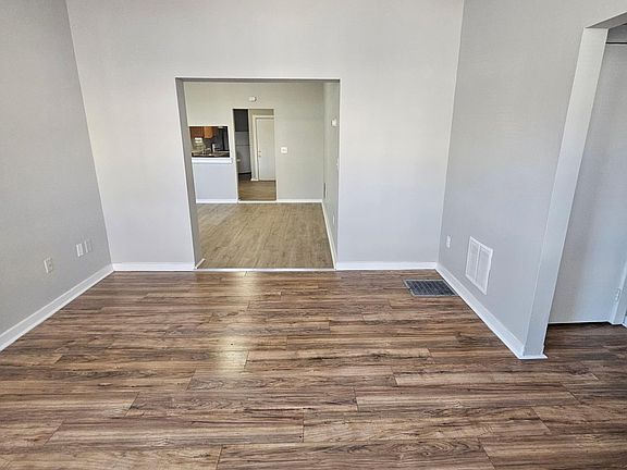 5th image of 302 Greenwich Ave #1A