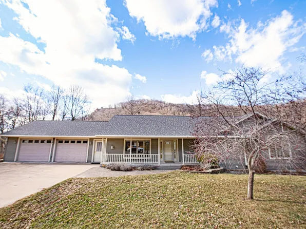 W574 Castlerock Ln, Fountain City, WI 54629