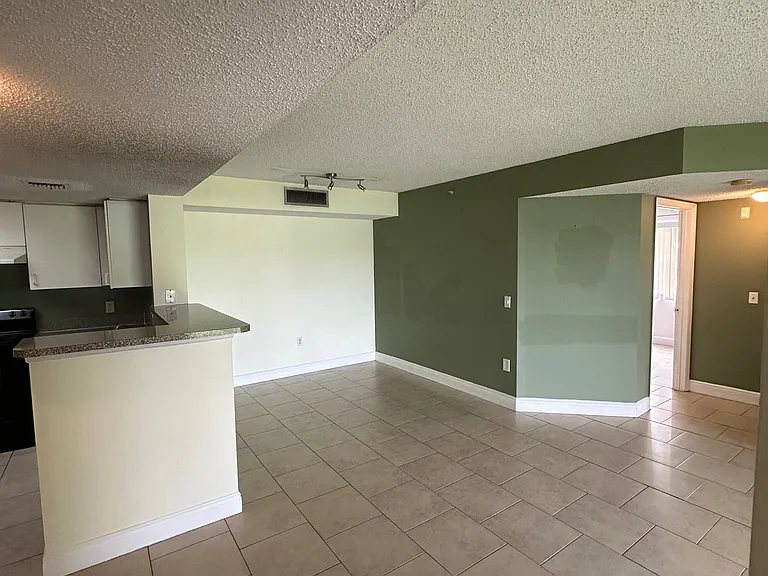 5005 Wiles Rd — Photo 9