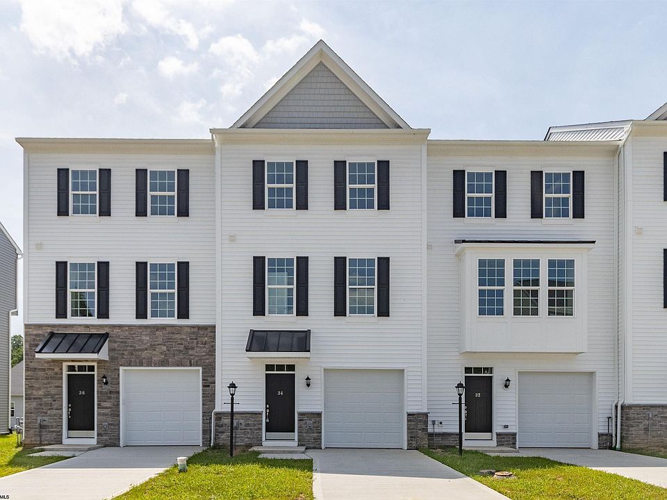 1st image of 34 Dover Ct #34