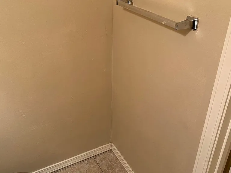 3323 N Detroit Ave — Photo 17