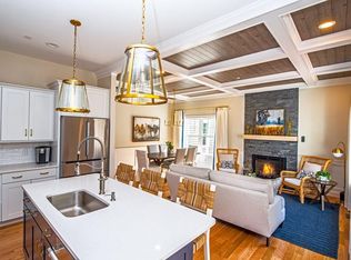 8 Brook St #8, Manchester, MA 01944