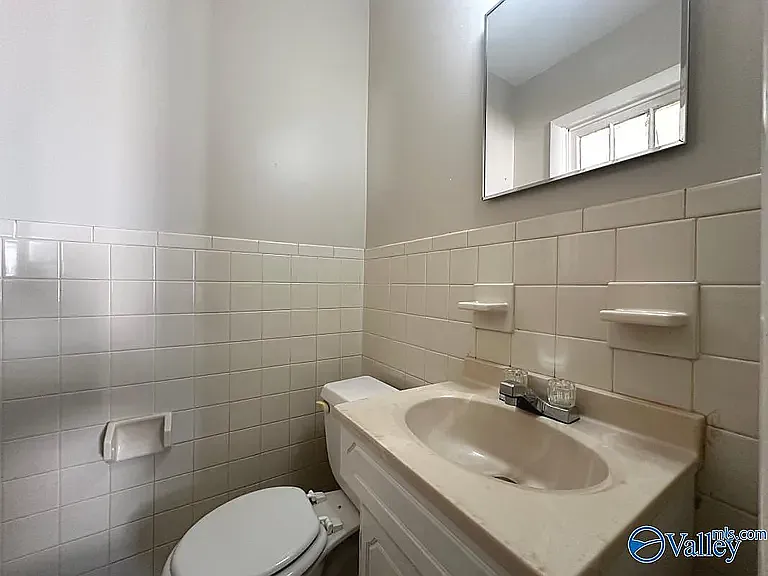 1231 McKinley Ave NE — Photo 12