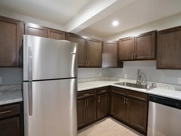 110 Lark St, Albany, NY 12210