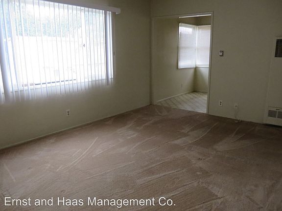 3rd image of 724 Loma Ave APT 04