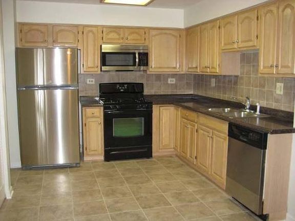 2nd image of 633 W Streamwood Blvd Unit A