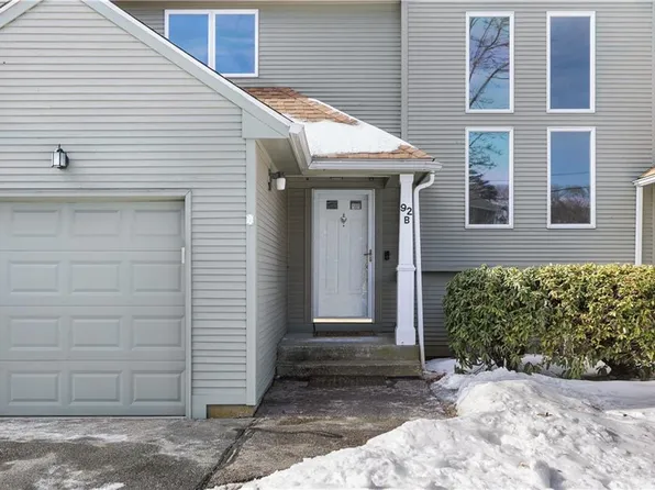 92 Nipmuc Trl #B, North Providence, RI 02904