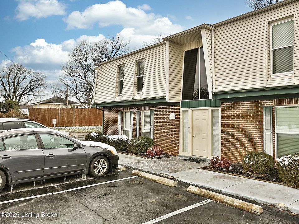 2nd image of 1310 Louisville Rd APT 3