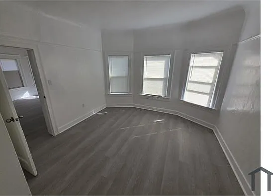 1 bed, $1,899 — Photo 2
