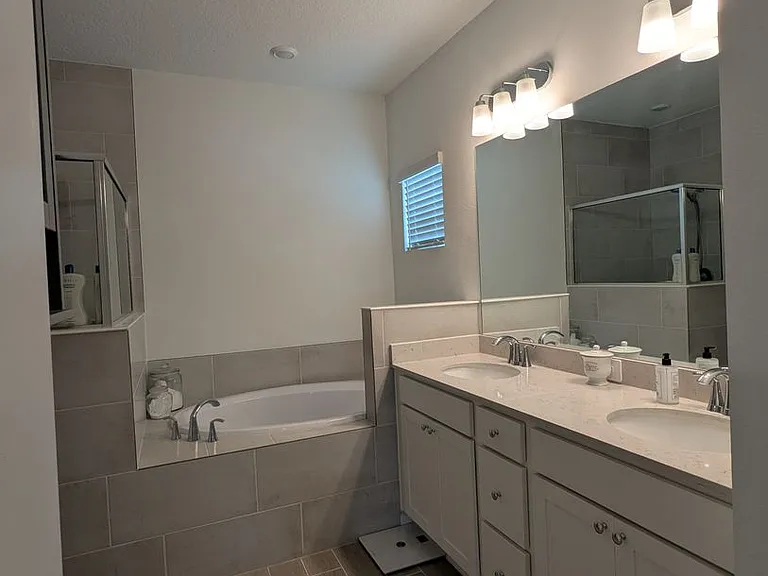 12568 NW 138th Dr — Photo 30