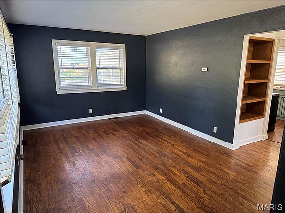 5th image of 1011 Highland Dr