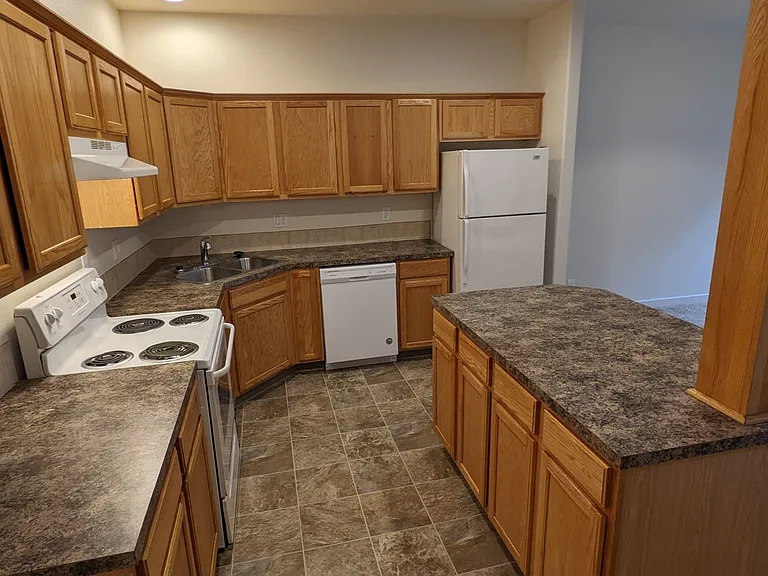 Halsey East Townhomes — Photo 137