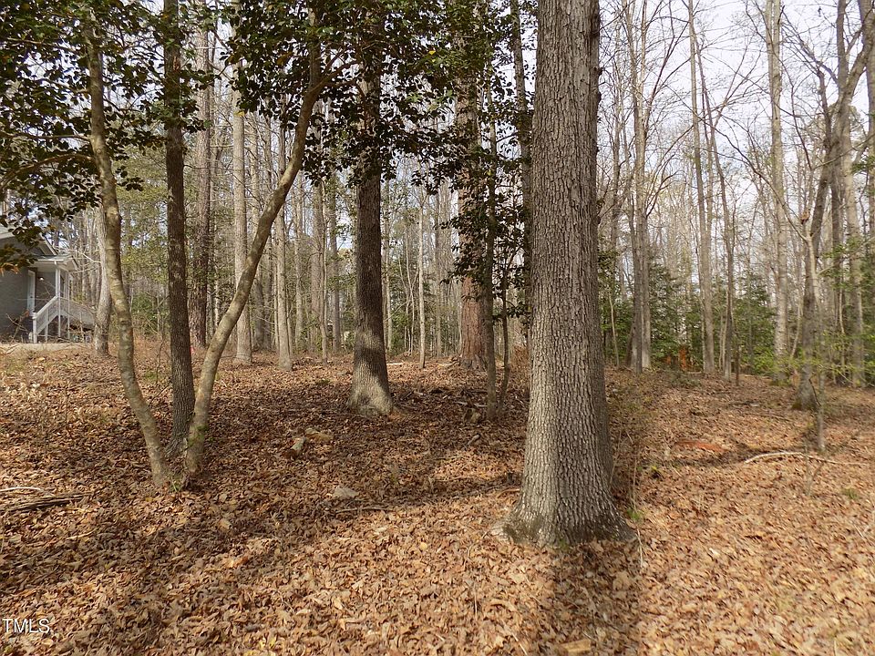 2nd image of 135 Seneca Dr #770