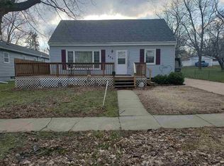 904 2nd Ave NE, Oelwein, IA 50662