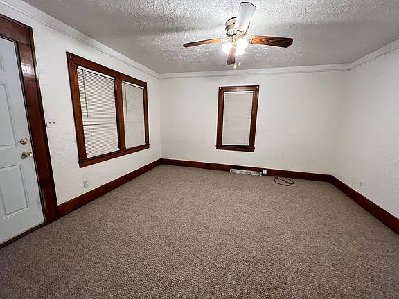 3rd image of 86 N Shirley Ave