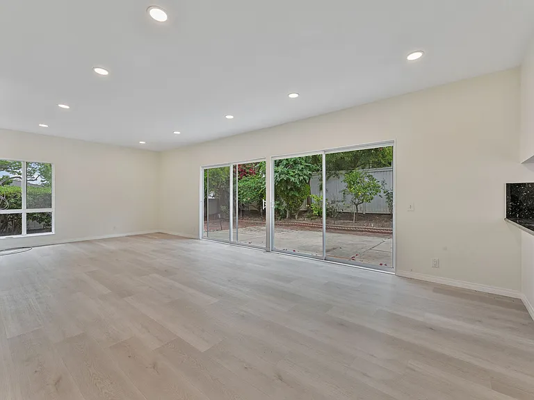 20 Norton St — Photo 15