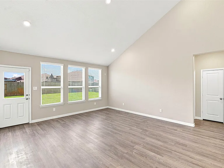 32311 Melbrooke Dr — Photo 6