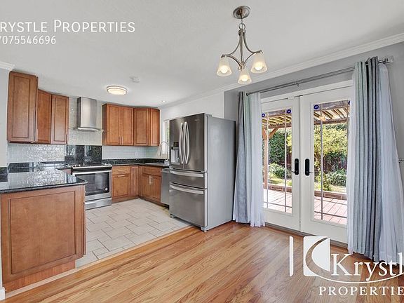 4th image of 3431 Fernwood Dr