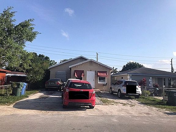 2nd image of 220 NE 35th Ct