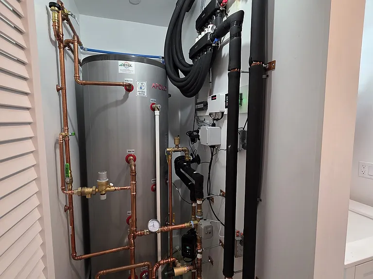 Heating/cooling equipment