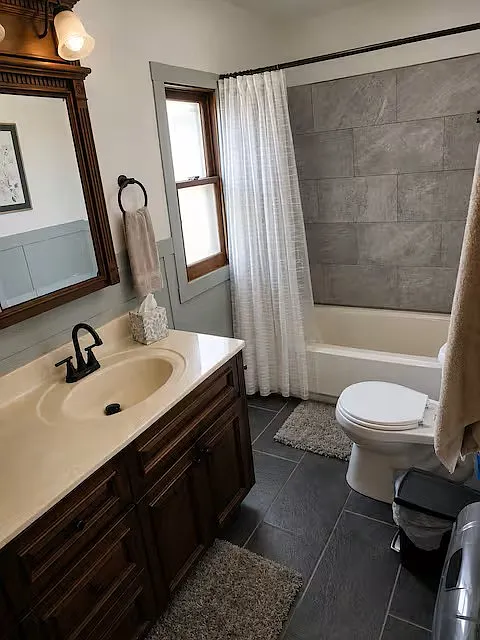 2 bed, 830 sqft, $1,600 — Photo 4