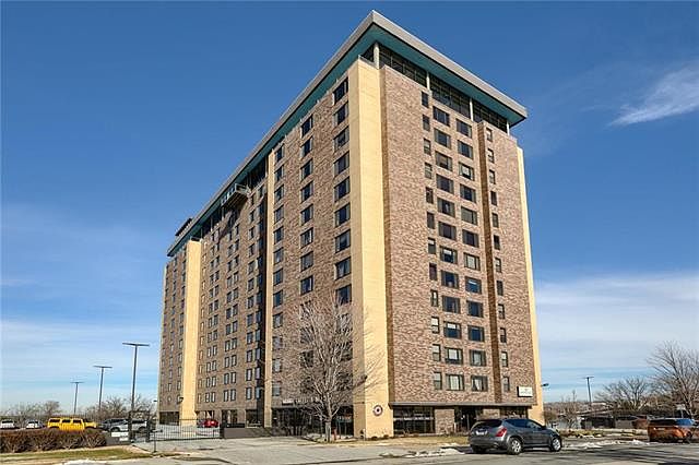 1st image of 700 E 8th St Unit 5Q