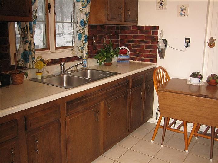 1st image of 301 Montrose Ave