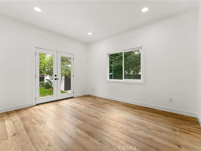 2216 Veteran Ave — Photo 14